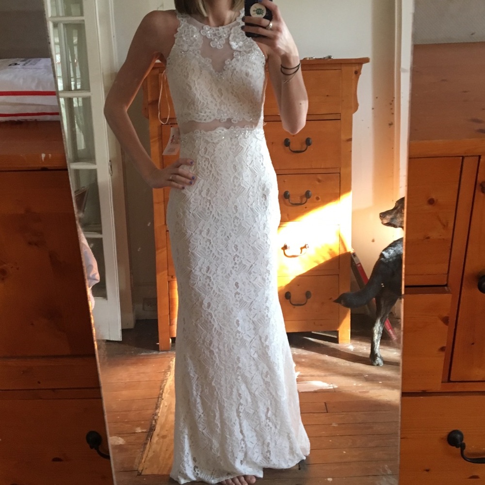 White maxi dress